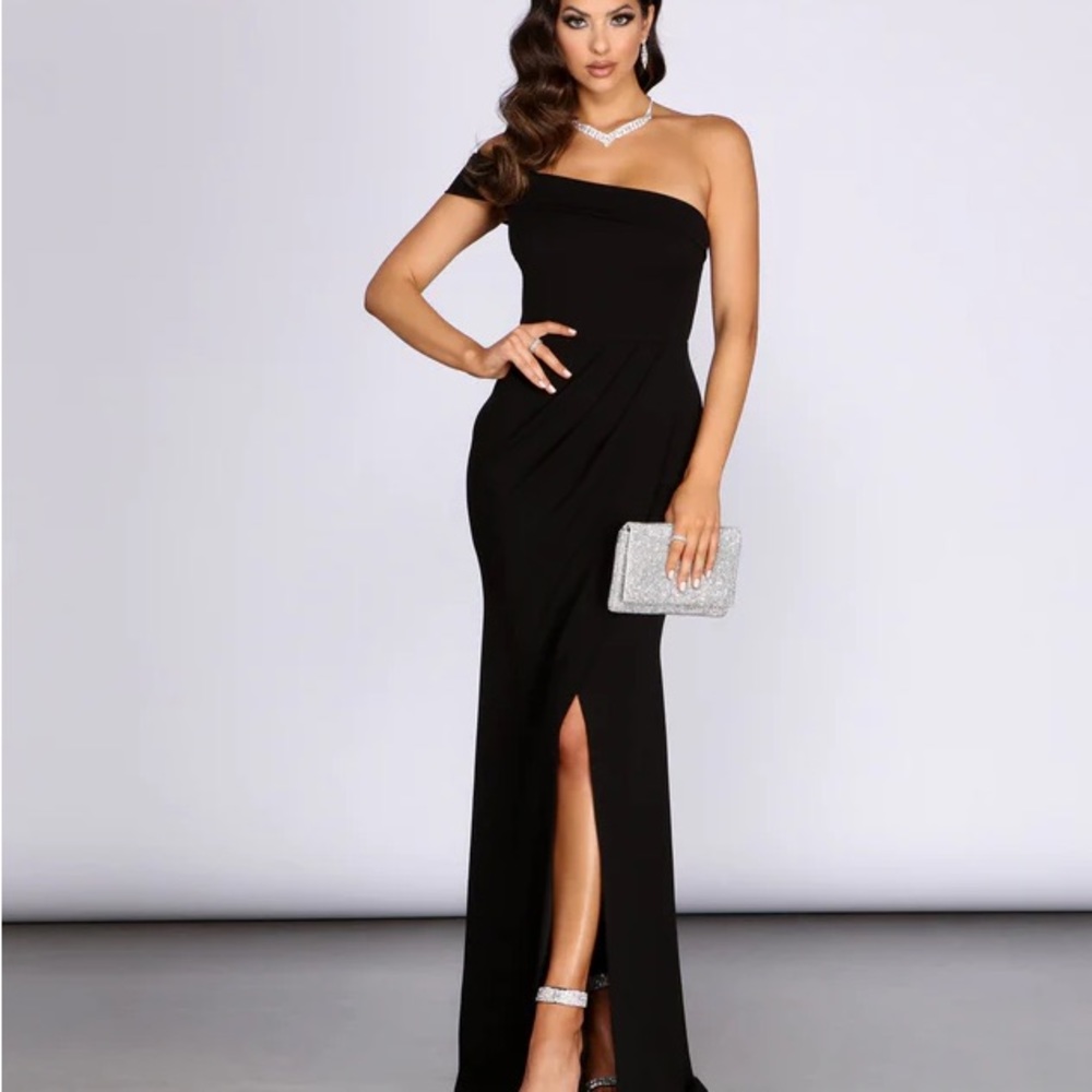 Windsor One-Shoulder Black Maxi Dress with Front Slit